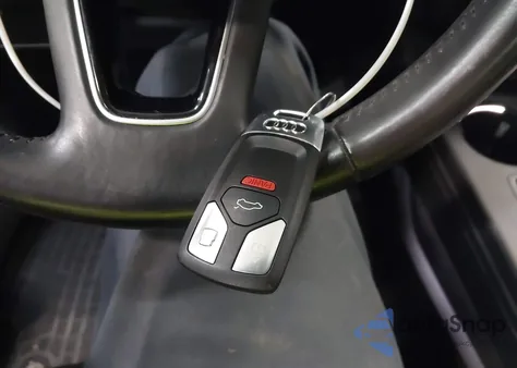 2017 Audi A4 2.0T Premium из США, поврежденный, VIN WAUANAF40HN005667